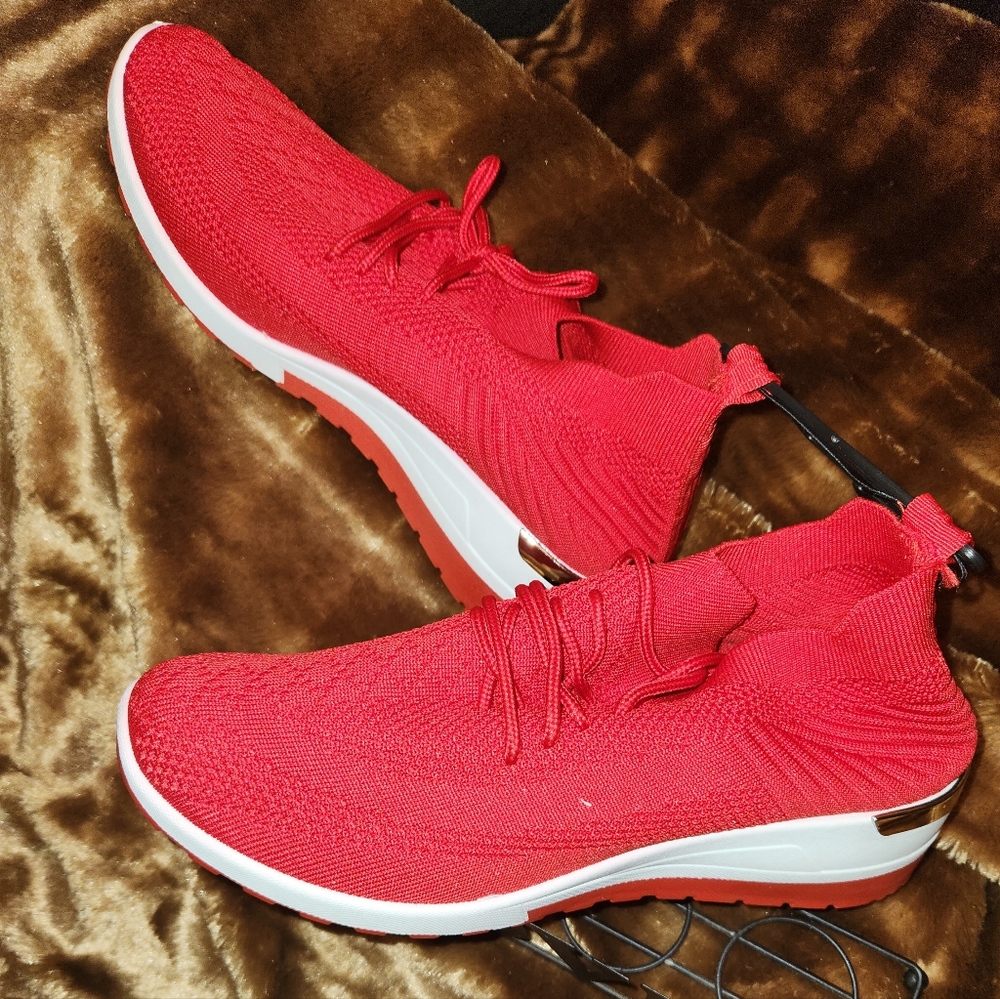 Casual Tennis Shoes